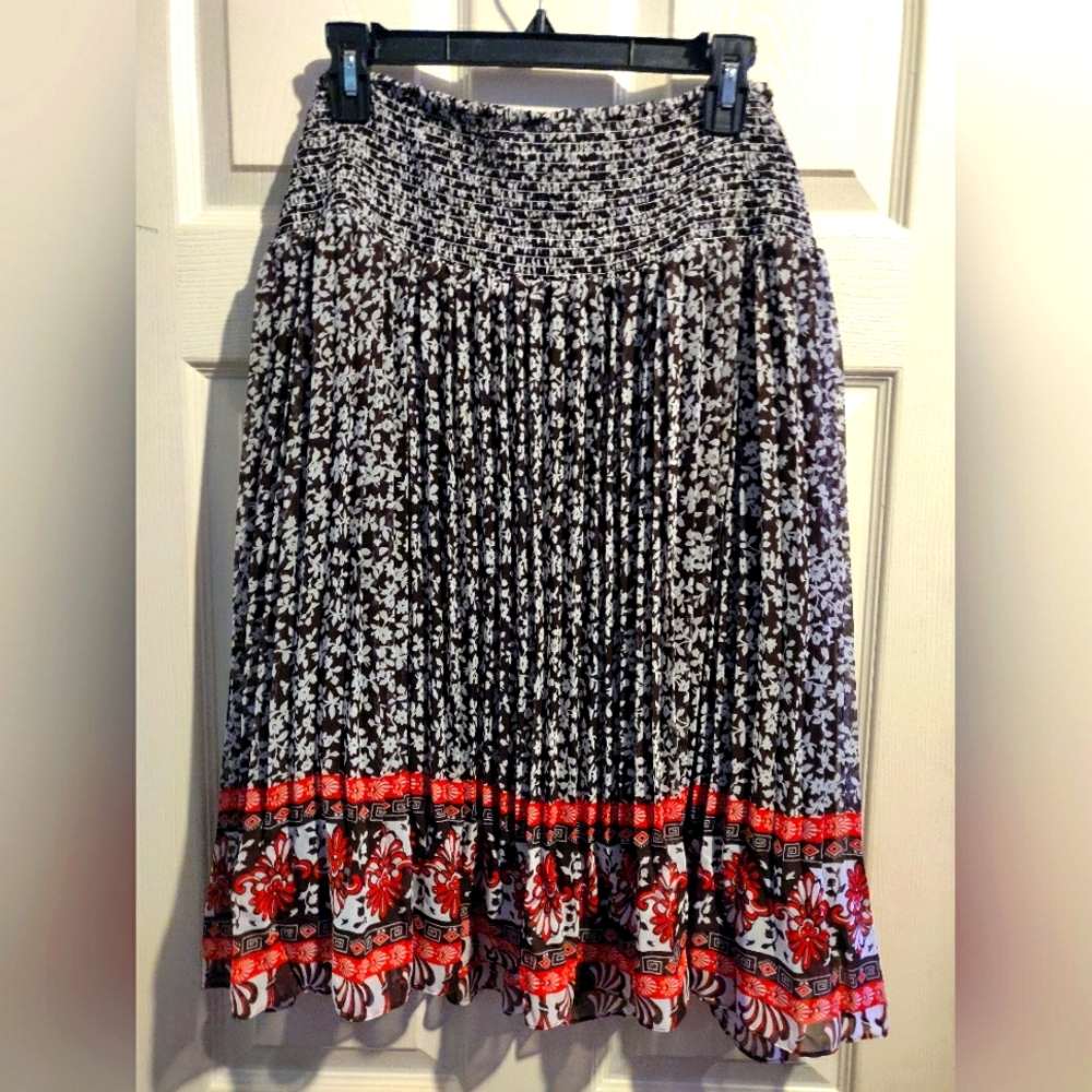 💕5/$20 KNEE LENGTH FIT TO FLARE FLOWY WITH SHEER OVERLAY